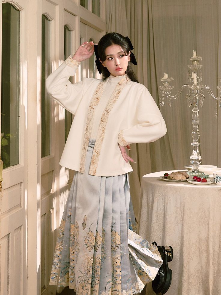 Traditional Chinese-Style Family Attire:Maternal-Daughter Hanfu for Winter