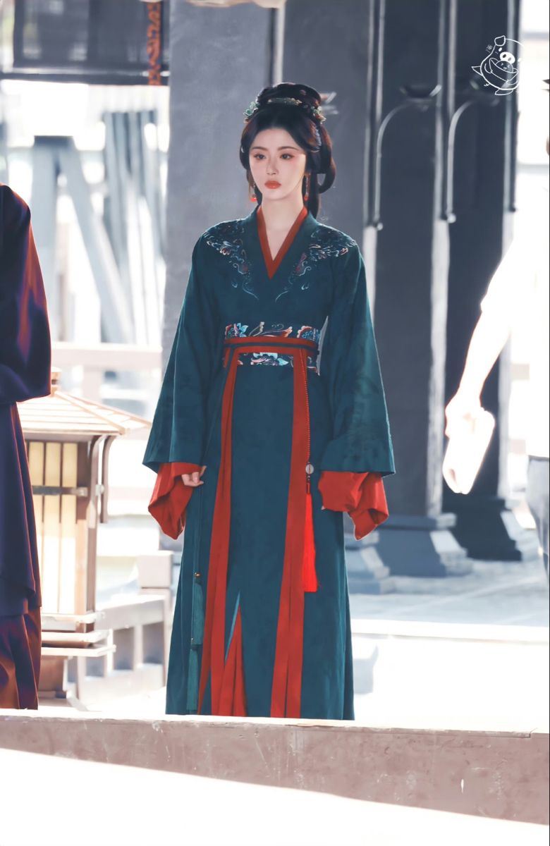 The Evolution of Traditional Hanfu,Dancewear,and Performance Apparel in Modern Times The Evolution of Traditional Hanfu,Dancewear,and Performance Apparel in Modern Times