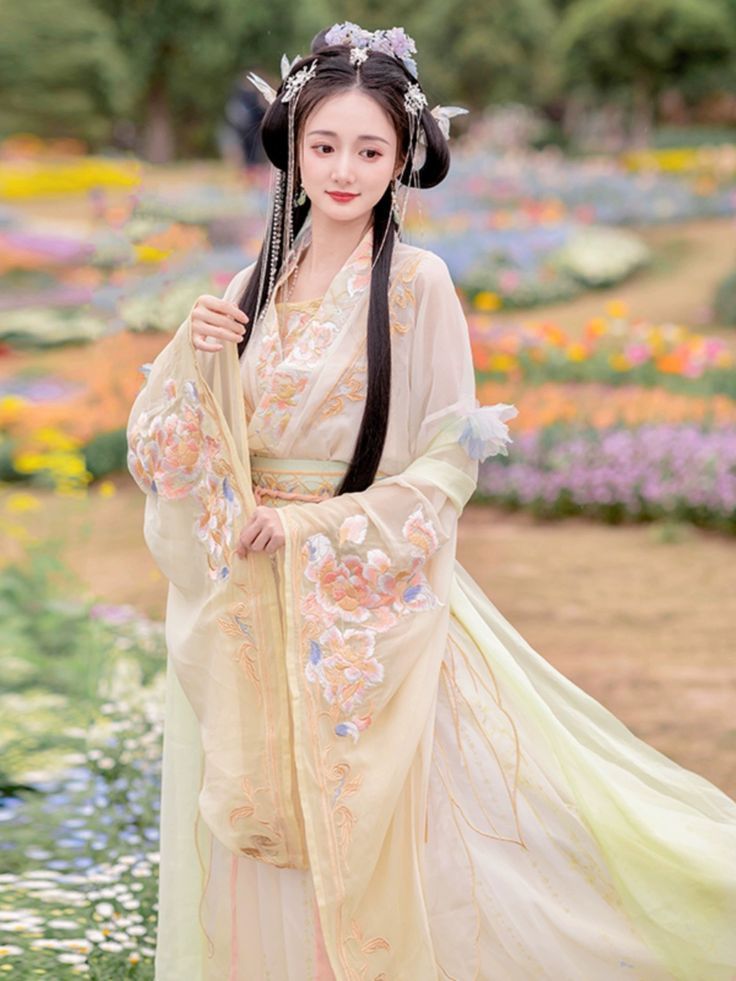 The Red Wedding Cheongsam:A Symbol of Elegance and Tradition The Red Wedding Cheongsam:A Symbol of Elegance and Tradition