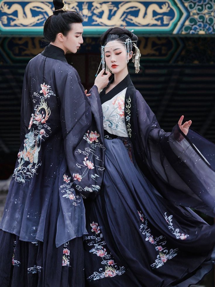 The Revival of Authentic Hanfu Qiyao:A Journey into Traditional Chinese Elegance