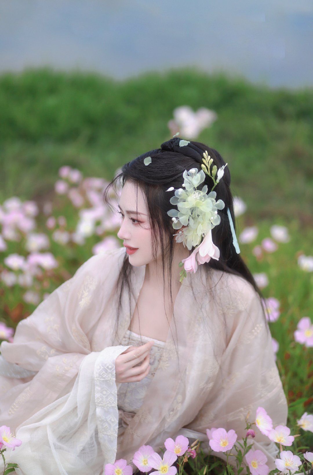 Green Hanfu Shoes:A Glimpse into Traditional Chinese Elegance