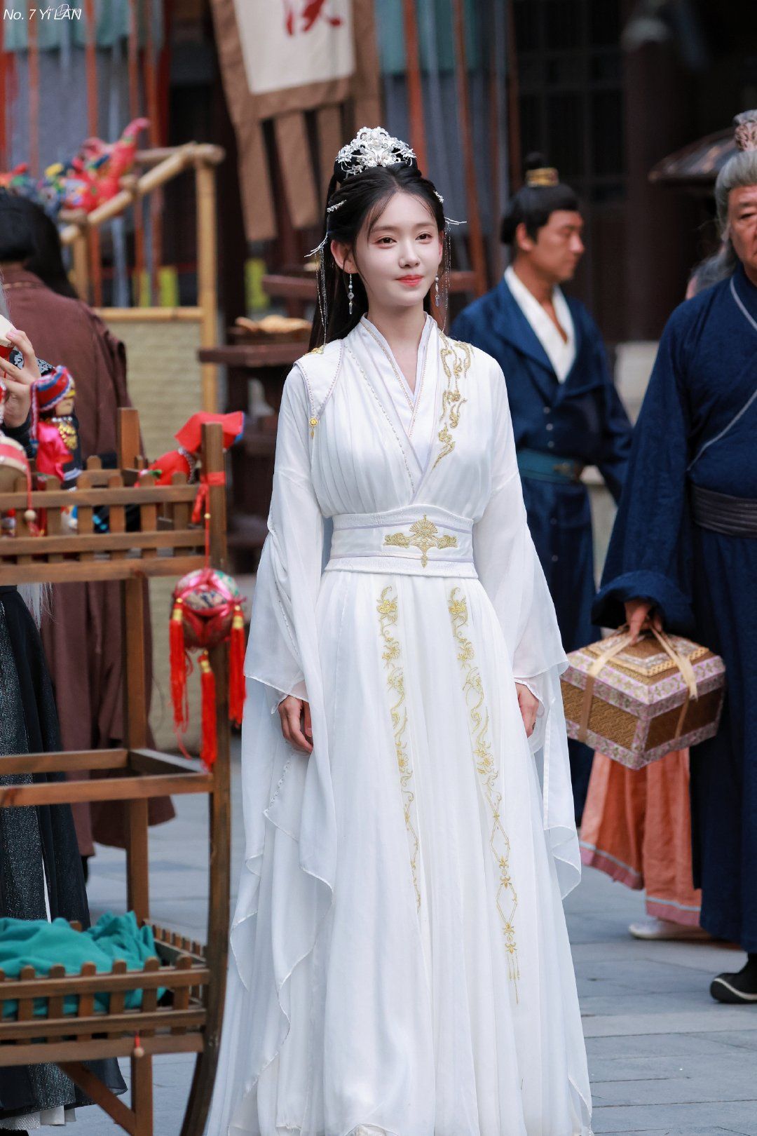 A Little Girl in Tang-Style Robe with a Splendid Cape