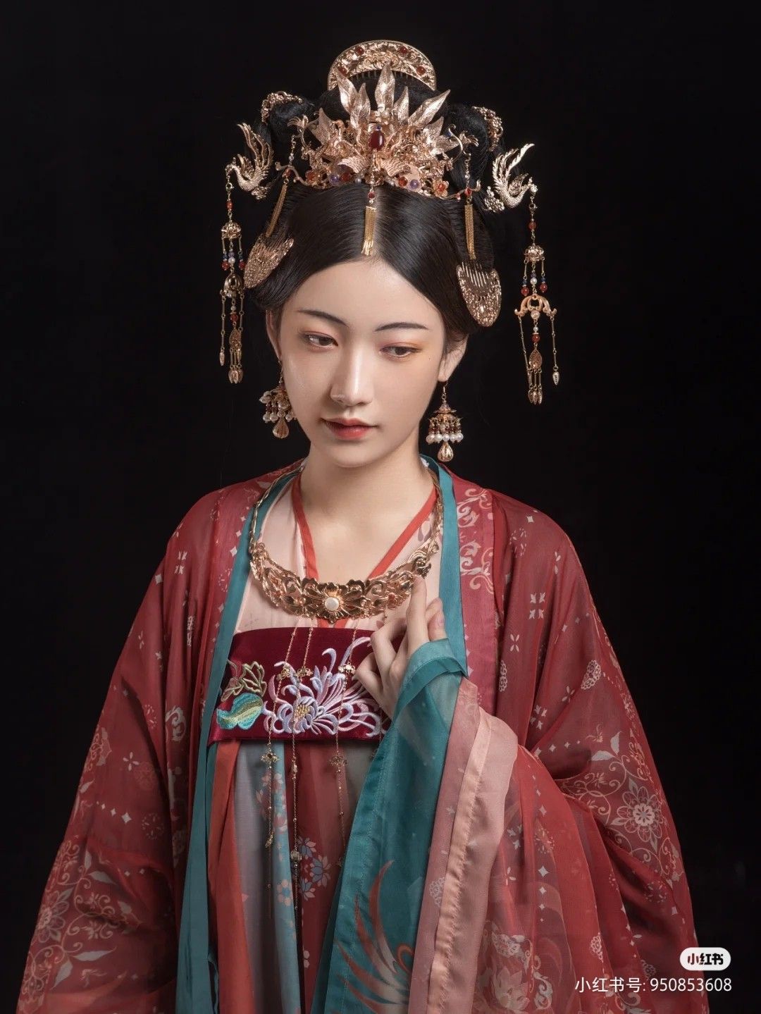 Red New Years Child Girls Traditional Hanfu Costume:A Celebration of Chinese Heritage