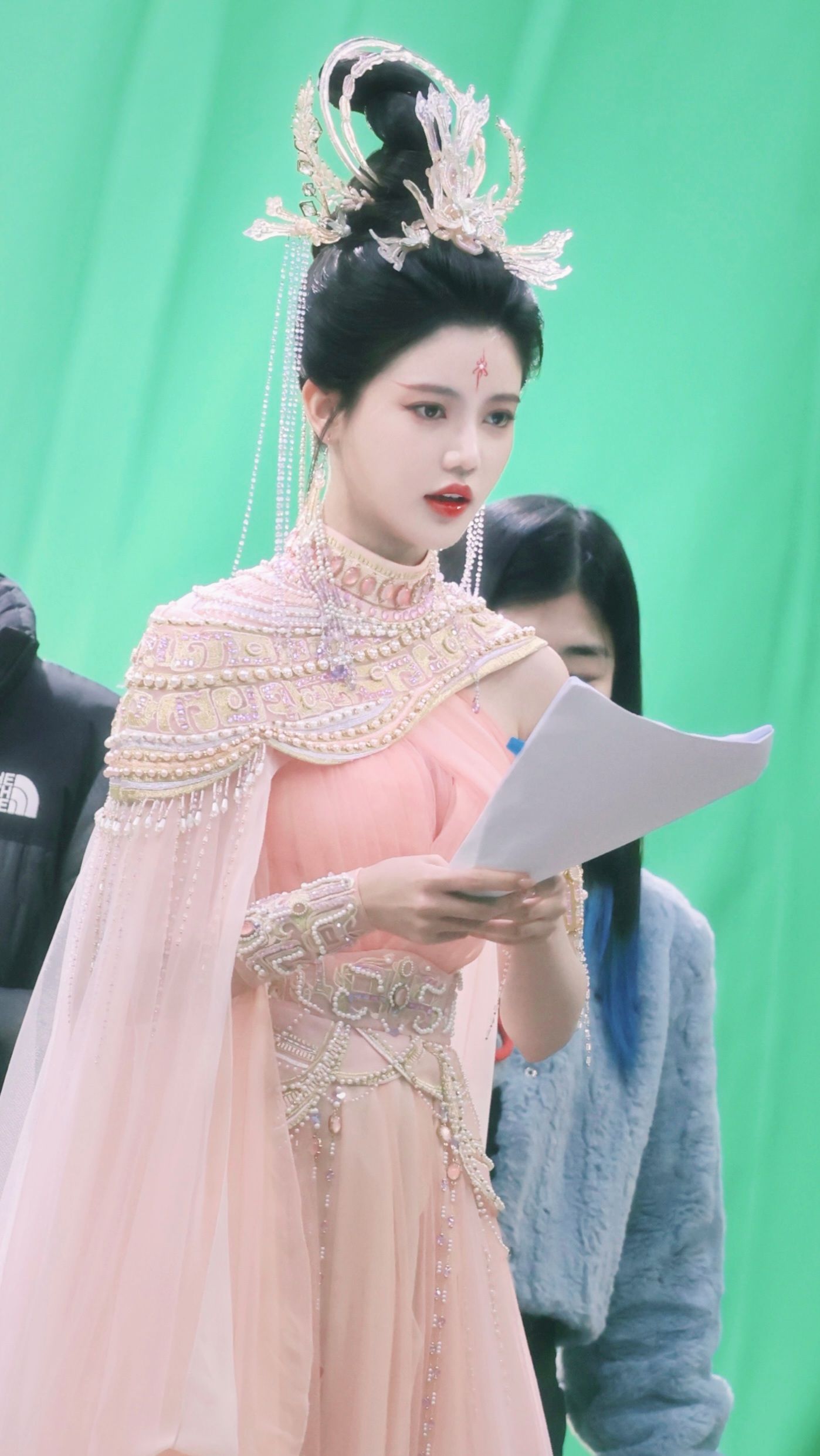 Graduation in Hanfu Style:The Journey of Student Zhus