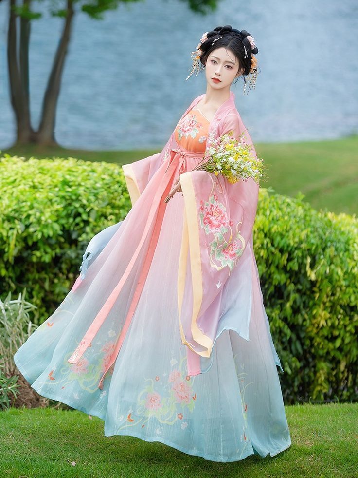 Portable Hanfu Lanterns:A Glow of Traditional Elegance Portable Hanfu Lanterns:A Glow of Traditional Elegance
