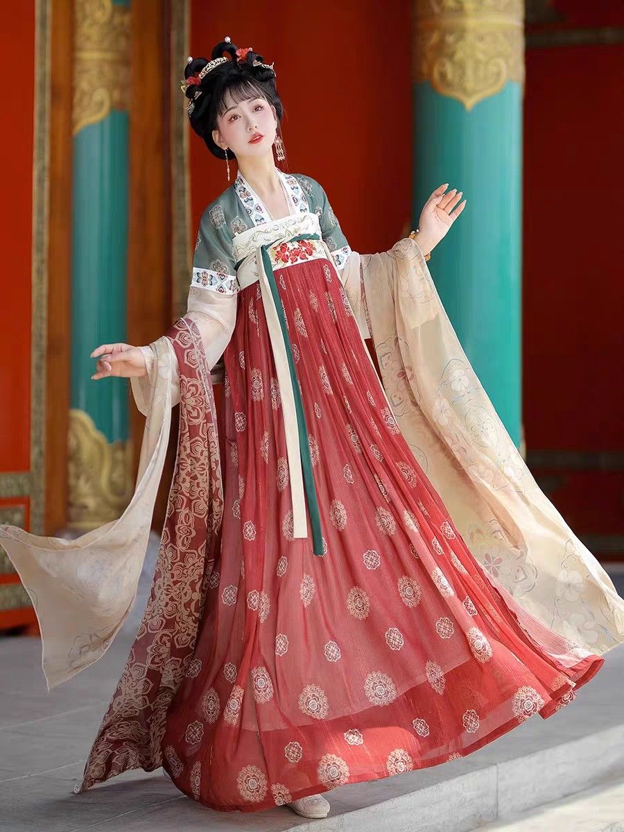 Winter Womens Tang Suit Sleepwear:Embracing Traditional Elegance with Comfort
