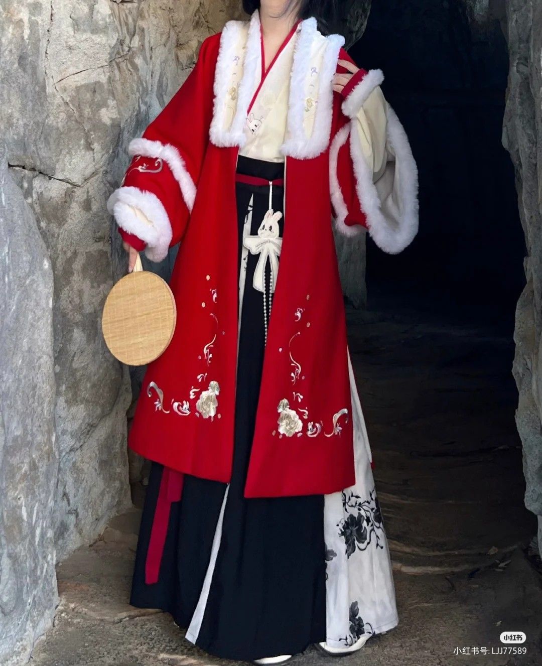 Kids in Traditional New Year Hanfu:Embracing the Splendor of Chinese Heritage Kids in Traditional New Year Hanfu:Embracing the Splendor of Chinese Heritage