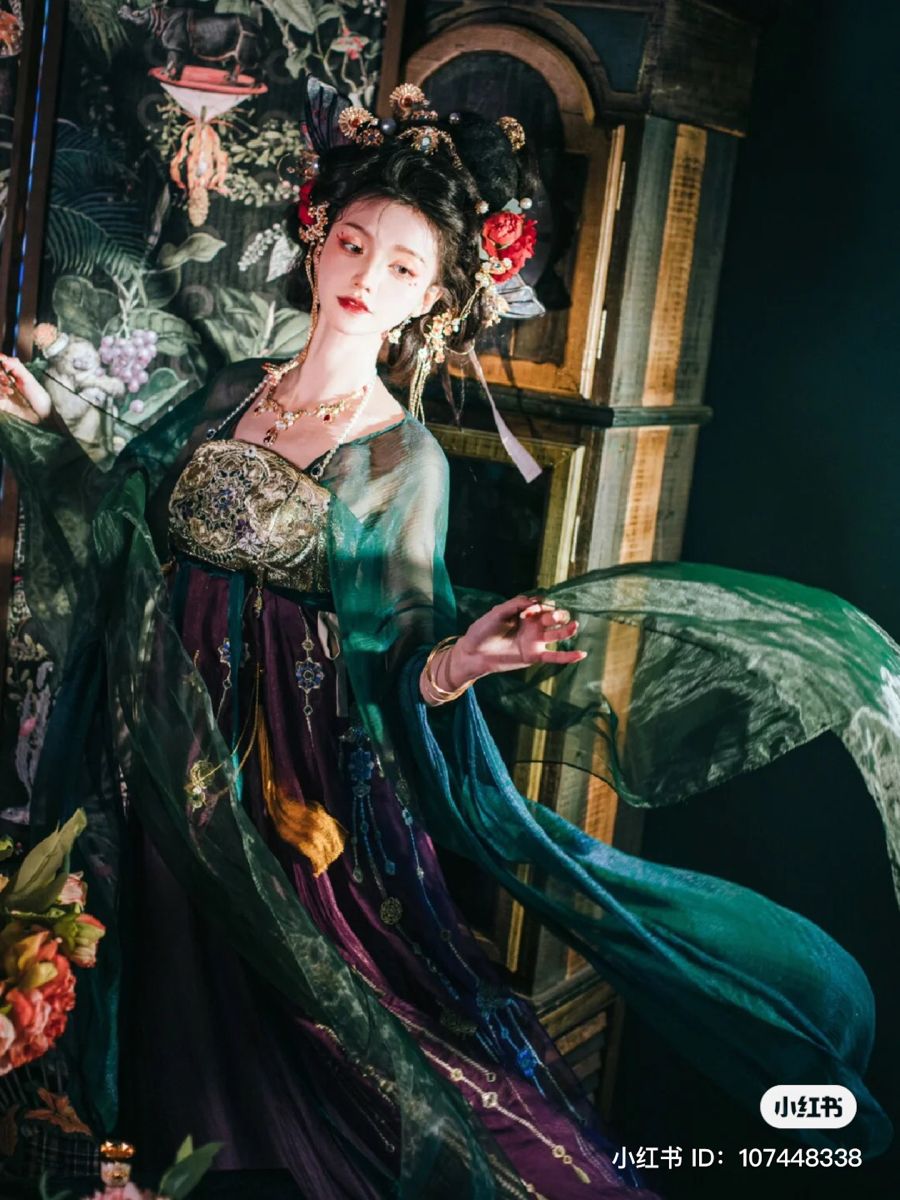 Ethereal Beauty of Hanfu Hair Accessories:The Enchanting Crown of Splendid Times Ethereal Beauty of Hanfu Hair Accessories:The Enchanting Crown of Splendid Times
