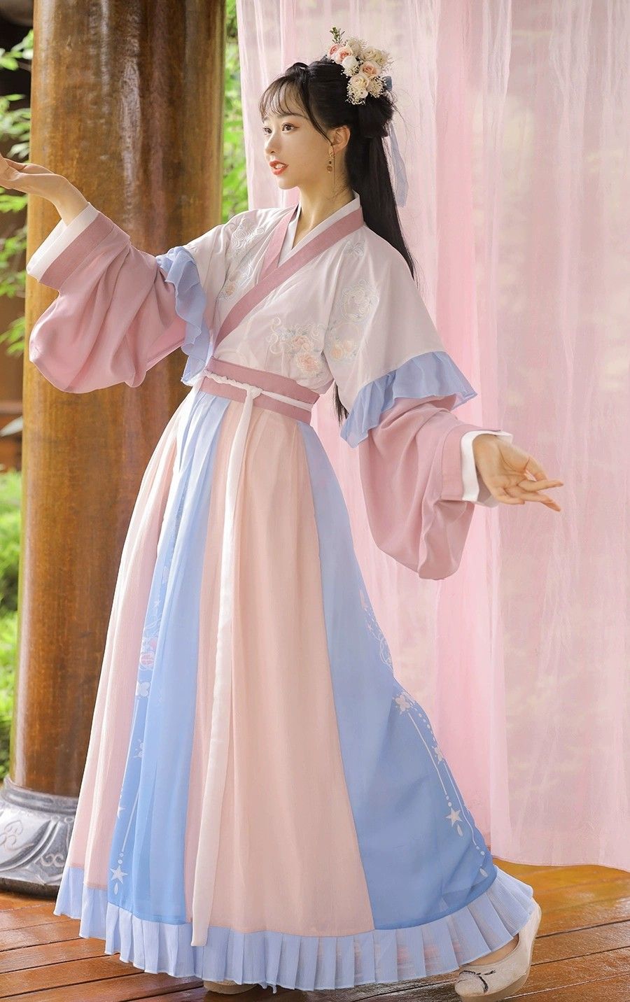 Original Qiong Yu Xue Jian Hanfu:Unveiling the Splendor of Traditional Chinese Fashion Original Qiong Yu Xue Jian Hanfu:Unveiling the Splendor of Traditional Chinese Fashion