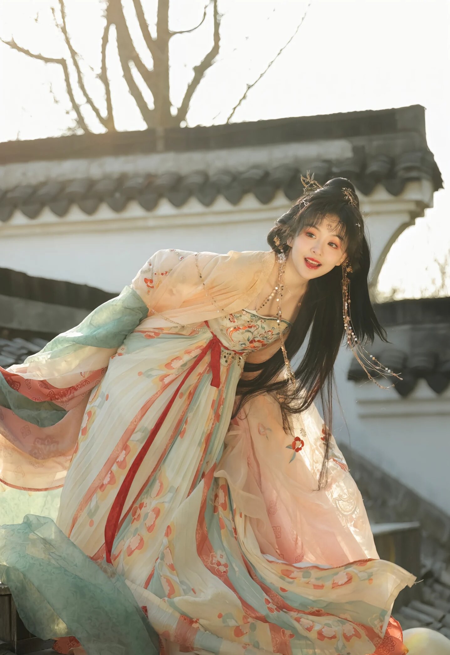The Art of Blue Horseface Skirt with Gold Embroidery:A Traditional Craftsmanship The Art of Blue Horseface Skirt with Gold Embroidery:A Traditional Craftsmanship