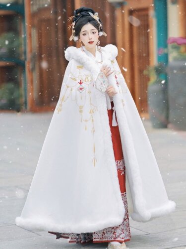 The Enchantment of Traditional Chinese童装,A Glimpse into the World of Little Girls in Hanfu Fashion The Enchantment of Traditional Chinese童装,A Glimpse into the World of Little Girls in Hanfu Fashion