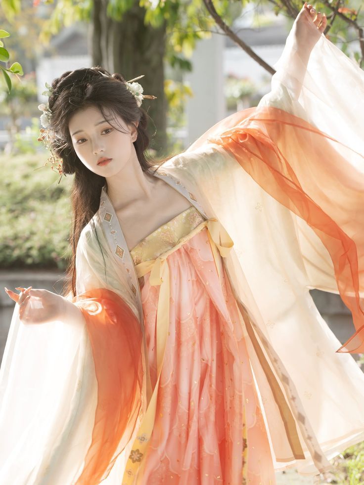 The Splendor of Silk Horsehide Skirt:A Journey into Traditional Chinese Fashion
