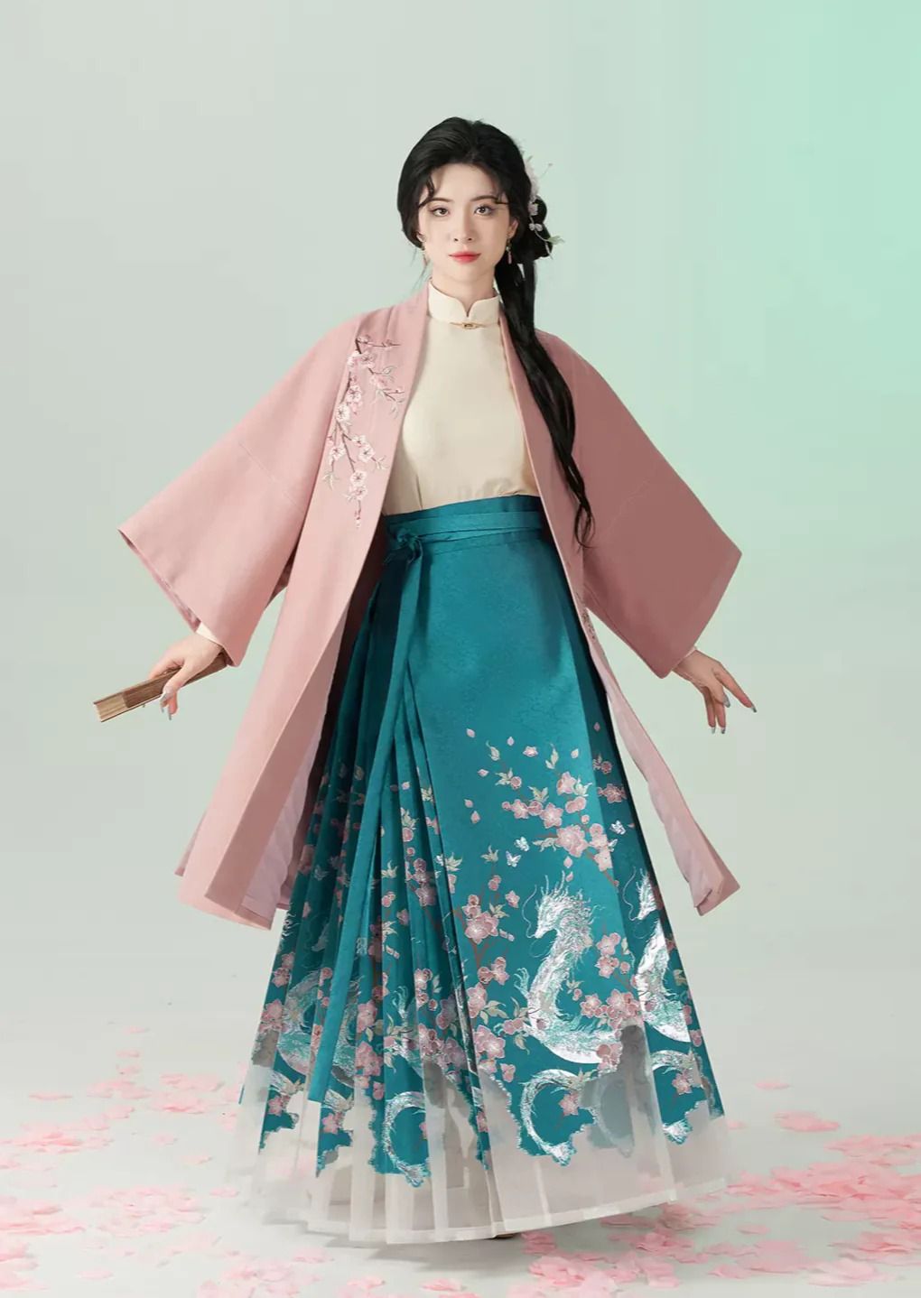 Traditional Chinese Style Cheongsam Blouse for Summer Women Traditional Chinese Style Cheongsam Blouse for Summer Women