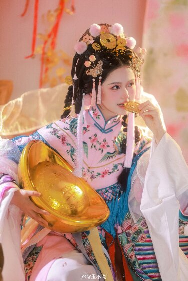 Summer-Friendly Lightweight Hanfu Costumes for Little Girls