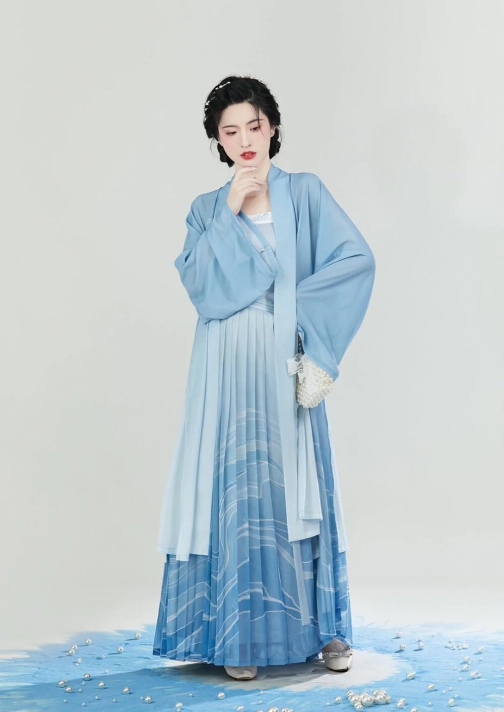 Childrens Hanfu Collars:A Journey into Traditional Chinese Fashion for Kids