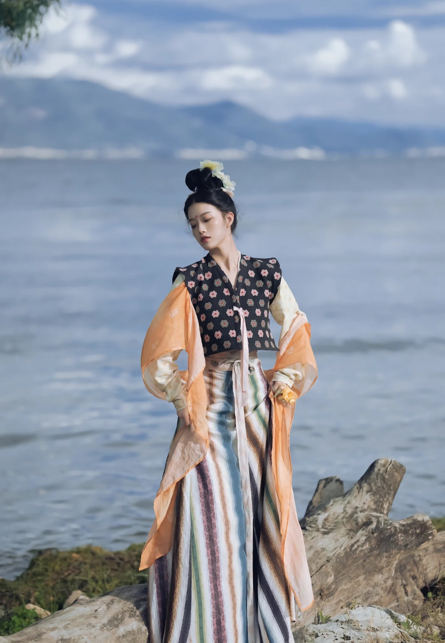 Traditional Beijing Cloth Shoes and Hanfu Shoes:A Glimpse into the Rich Heritage of Old Beijing Traditional Beijing Cloth Shoes and Hanfu Shoes:A Glimpse into the Rich Heritage of Old Beijing