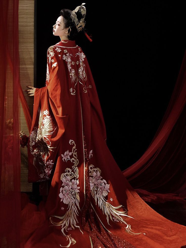 The Splendid Artistry of Hair Bands in Hanfu Fashion Accessories