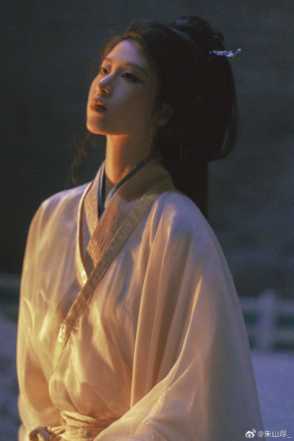 The Ultimate Guide to Traditional Chinese Costumes for Devoted德云 Girls The Ultimate Guide to Traditional Chinese Costumes for Devoted德云 Girls