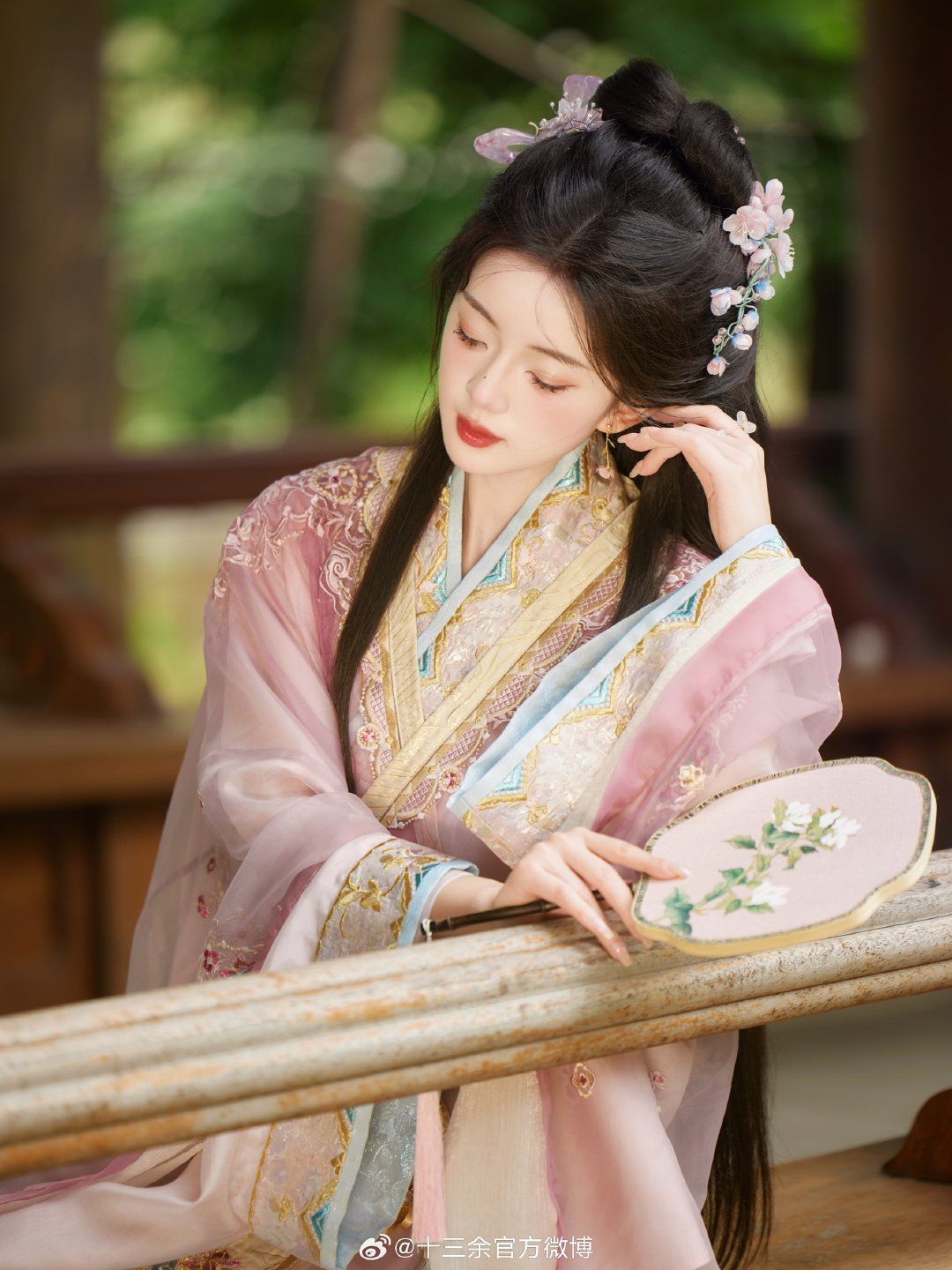 Green Hanfu Dress for Summer:A Girls Fashion Statement in Traditional Elegance