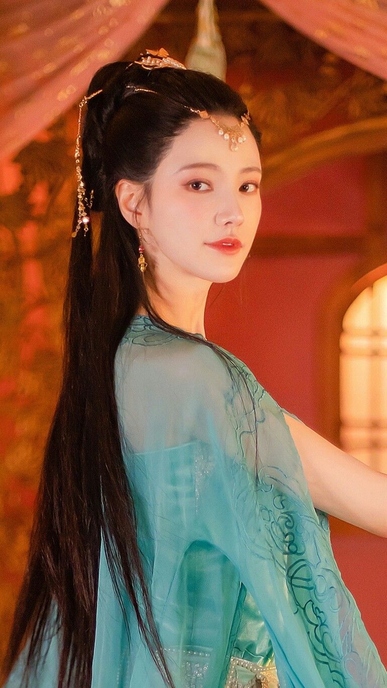 Elegant Qipao:Embracing the Sweetness of Traditional Charm Elegant Qipao:Embracing the Sweetness of Traditional Charm