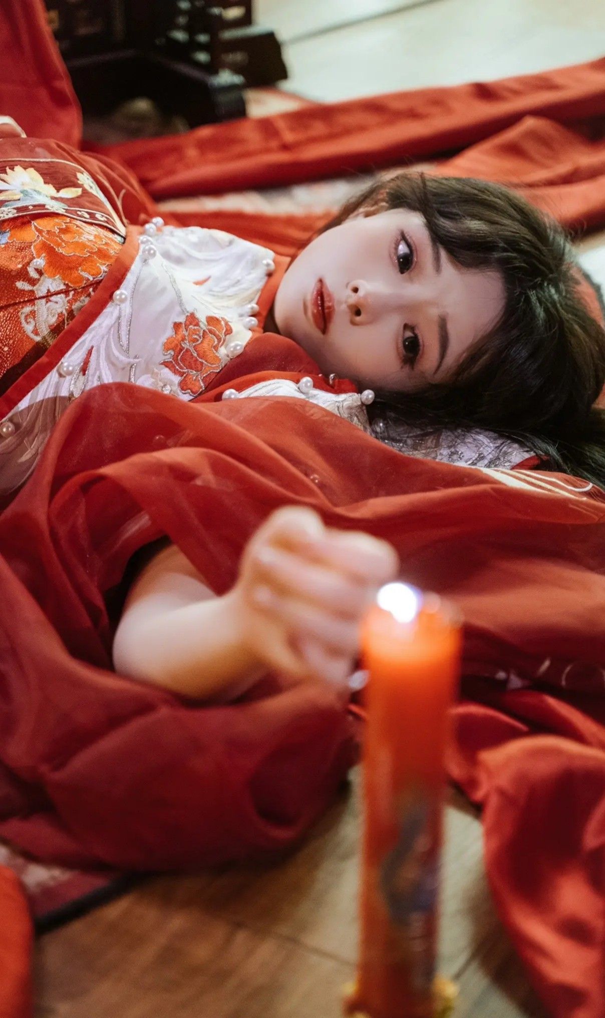 Little Girl in Traditional Hanfu Jewelry:The Charm of Hanfu Necklaces