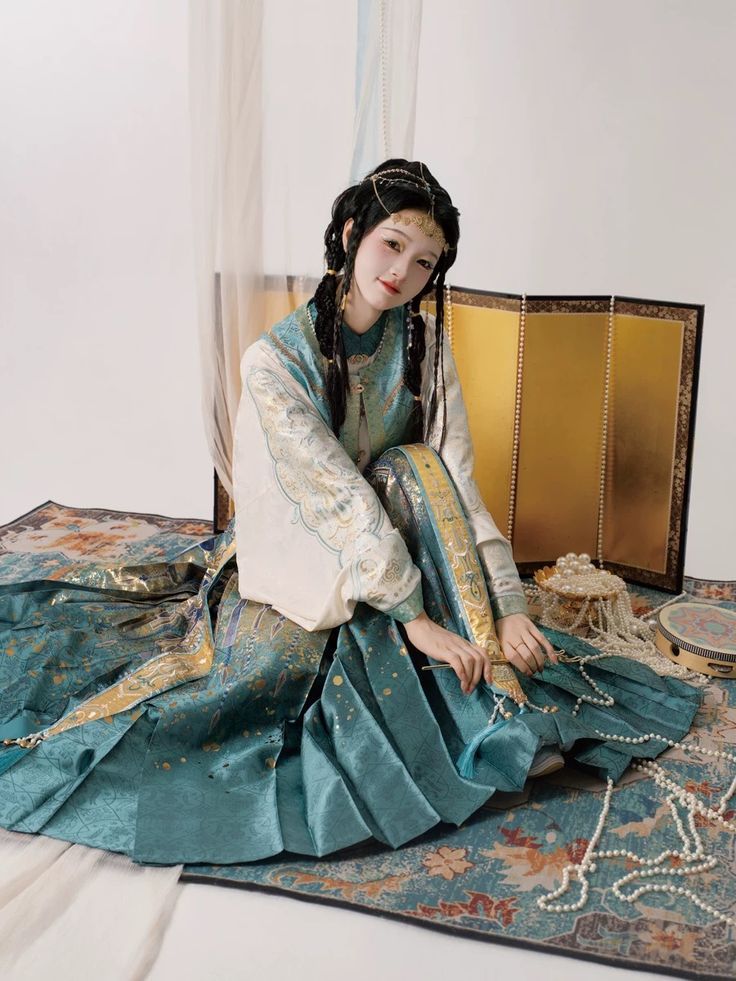 Traditional Tang-Style Womens Chinese Fashion Two-Piece Set