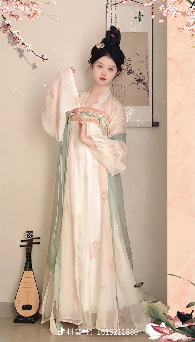 Elegant Short-Sleeve Blouses to Perfectly Match Your Ma-Facial Skirt
