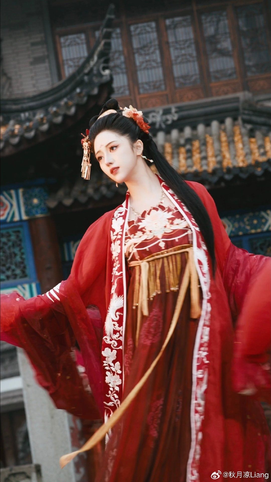 The Splendor of Hanfu Jewelry:A Close Examination of Chest-level Pendants The Splendor of Hanfu Jewelry:A Close Examination of Chest-level Pendants
