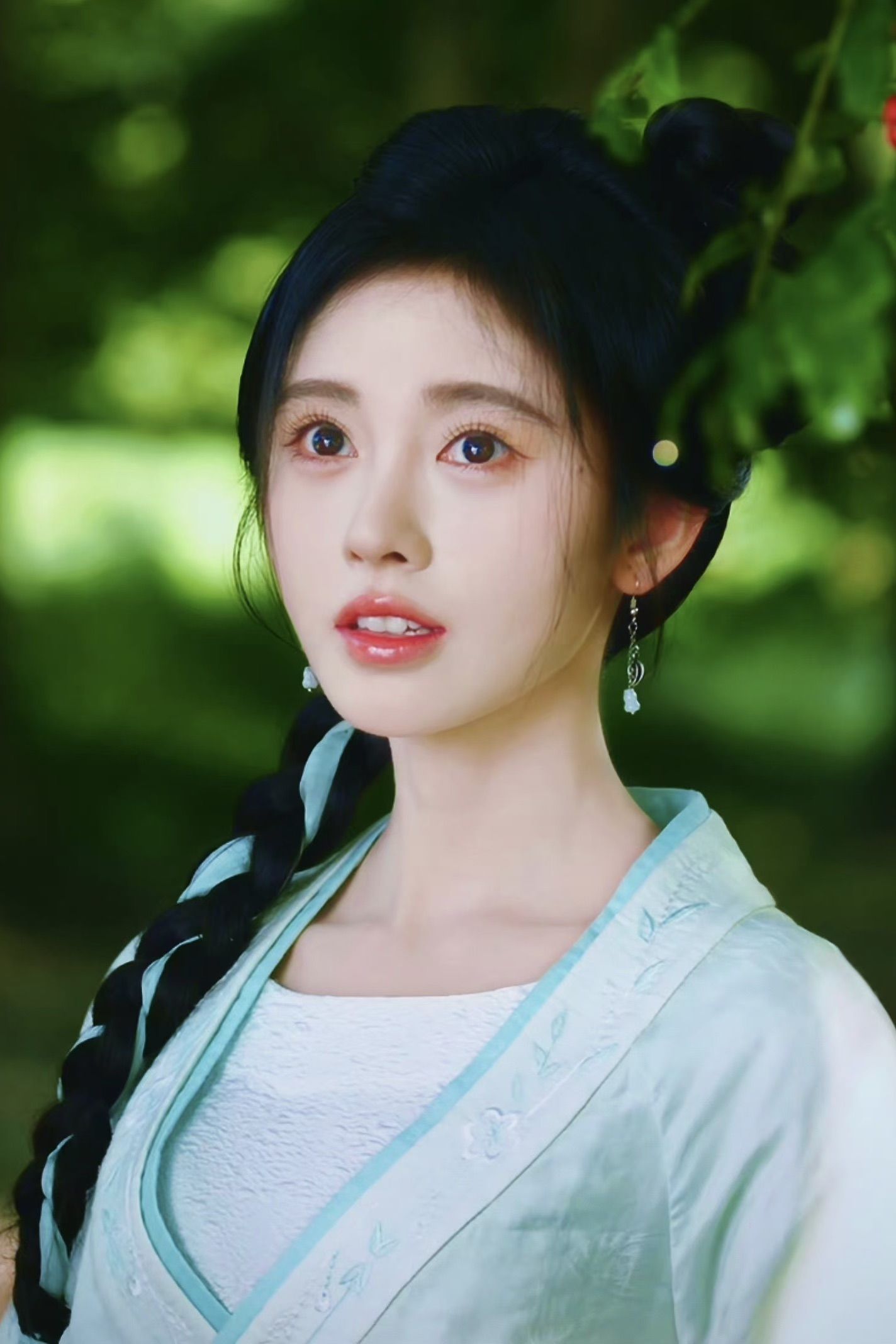 The Twelve Flower Deities of Hanfu:A Girls Journey into the World of Traditional Chinese Beauty The Twelve Flower Deities of Hanfu:A Girls Journey into the World of Traditional Chinese Beauty