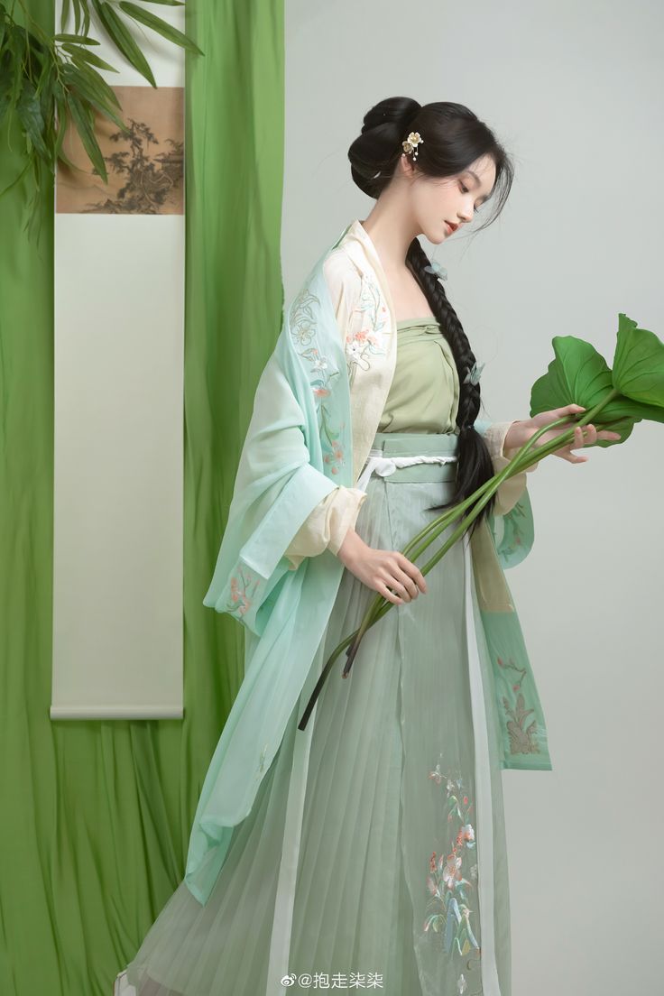 Improved Hanfu Dress for Plus-Size Girls:Embracing the Beauty of Curves Improved Hanfu Dress for Plus-Size Girls:Embracing the Beauty of Curves