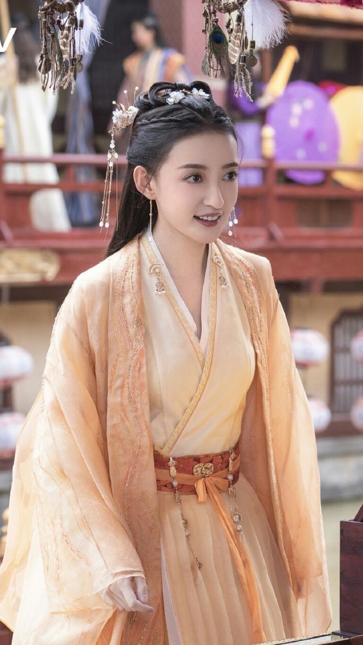 The Revival of Hanfu:A Journey into the Essence of Traditional Chinese Clothing The Revival of Hanfu:A Journey into the Essence of Traditional Chinese Clothing