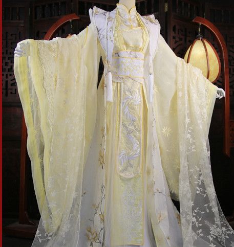 The Long Cheongsam:A Glimpse into Chinese Traditional Beauty during the Republic of China Era The Long Cheongsam:A Glimpse into Chinese Traditional Beauty during the Republic of China Era