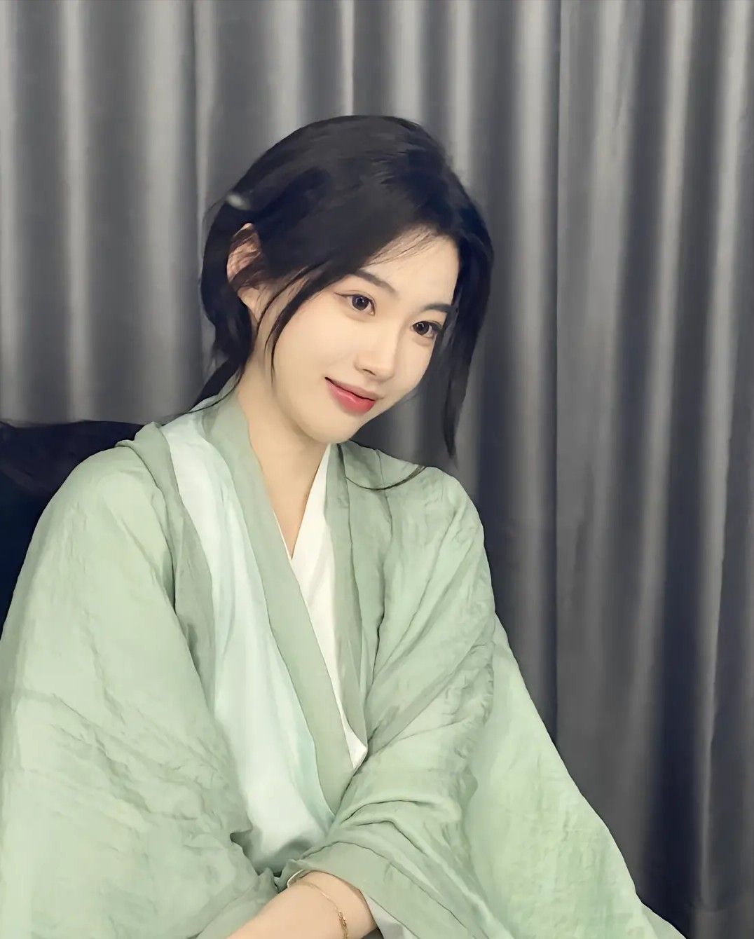 The Unique Beauty of Pinecone Patterned Hanfu:Traditional Chinese Clothing