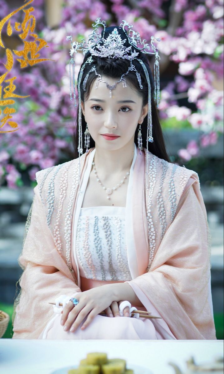 The Enchanting Charm of Ancient Costumes High Ponytail with Ribbon