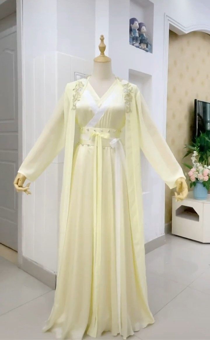 Teenage Girls Cheongsam:A Belly-Covering Fashion Statement