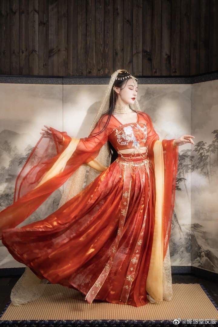 The Charm of Mini Green Hanfu:A Closer Look at the Green Attire of Traditional Chinese Culture The Charm of Mini Green Hanfu:A Closer Look at the Green Attire of Traditional Chinese Culture