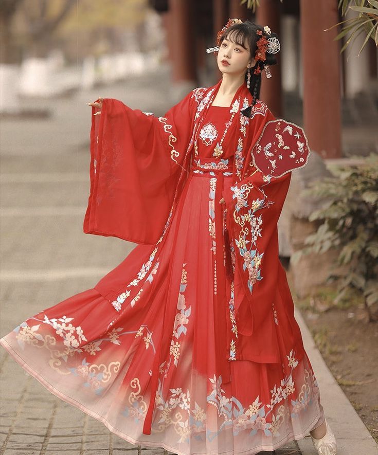 The Revival of Hanfu Maomian Skirts for Women:A Journey into Traditional Elegance