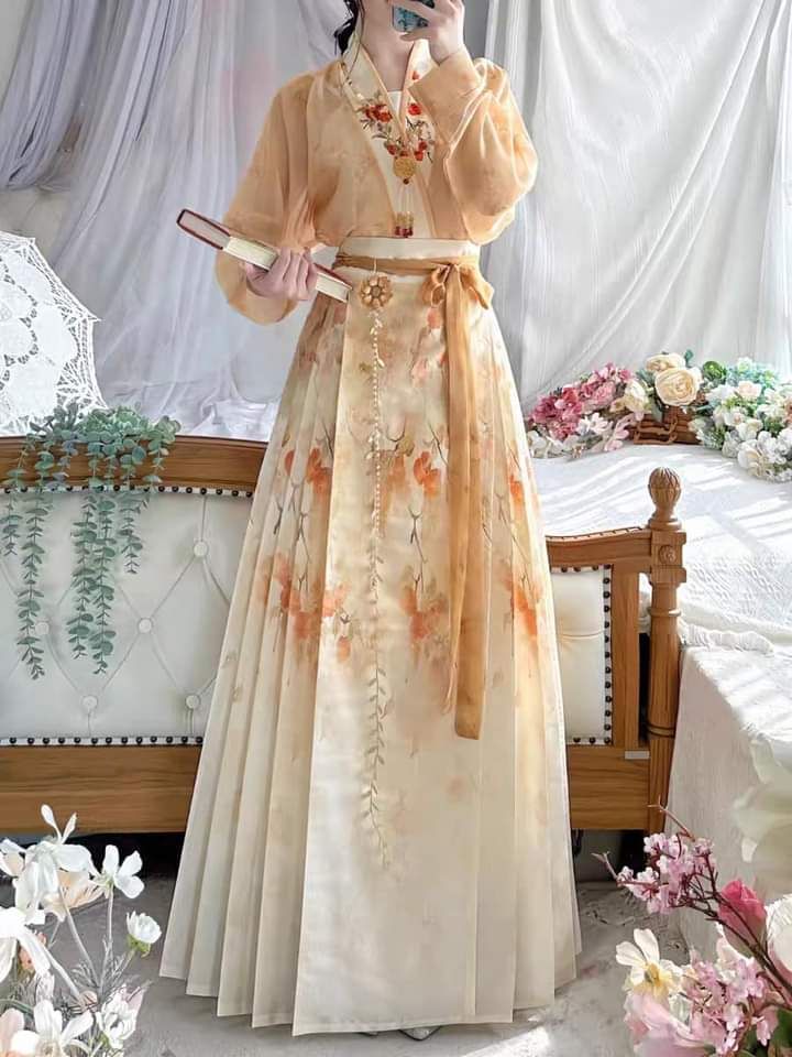 The Rise of Casual Short Cheongsam:A Fashion Revolution