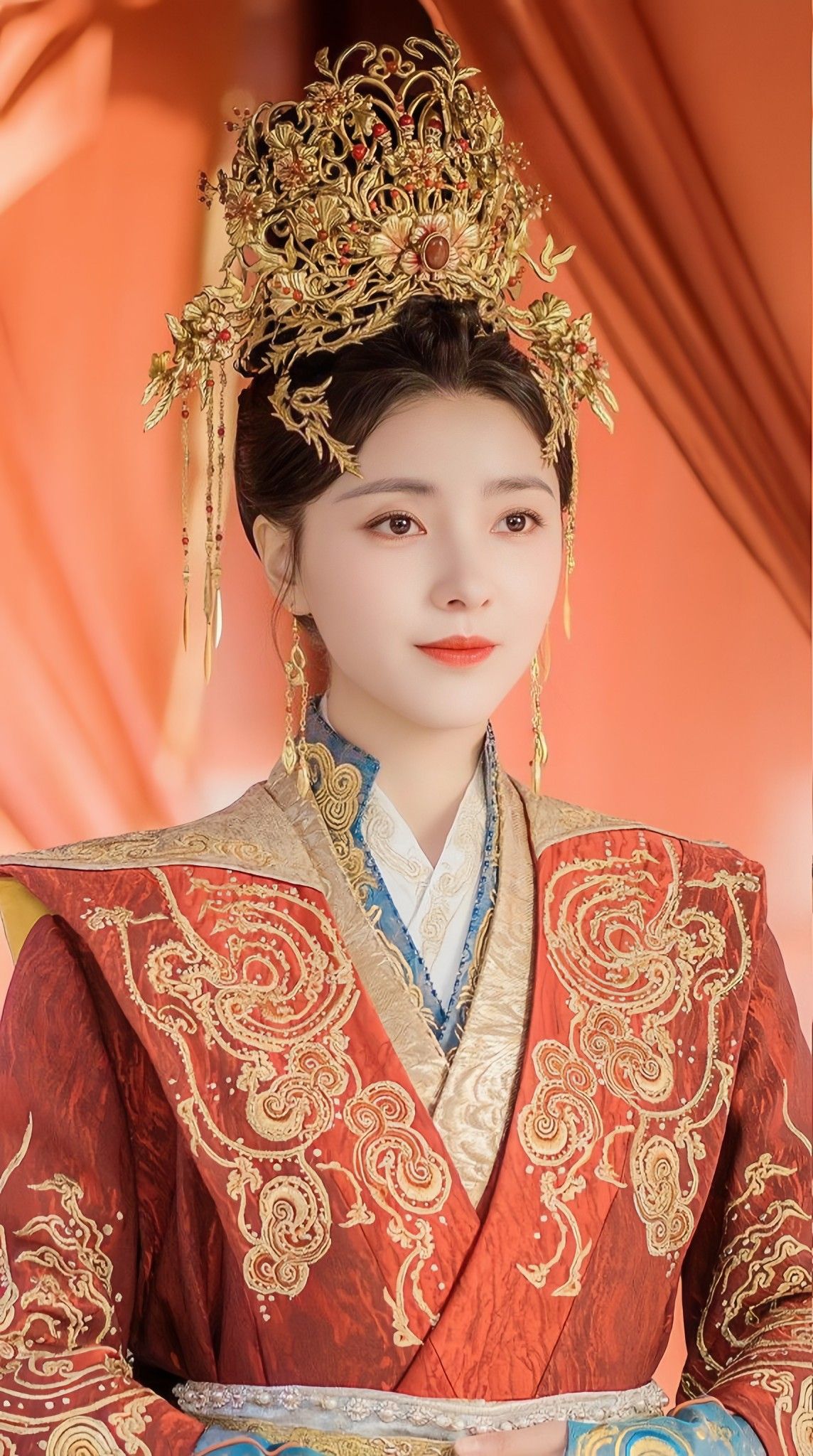 General Hus Magnificent Hanfu Fashion:Dominating the Street with Imperial Splendor General Hus Magnificent Hanfu Fashion:Dominating the Street with Imperial Splendor