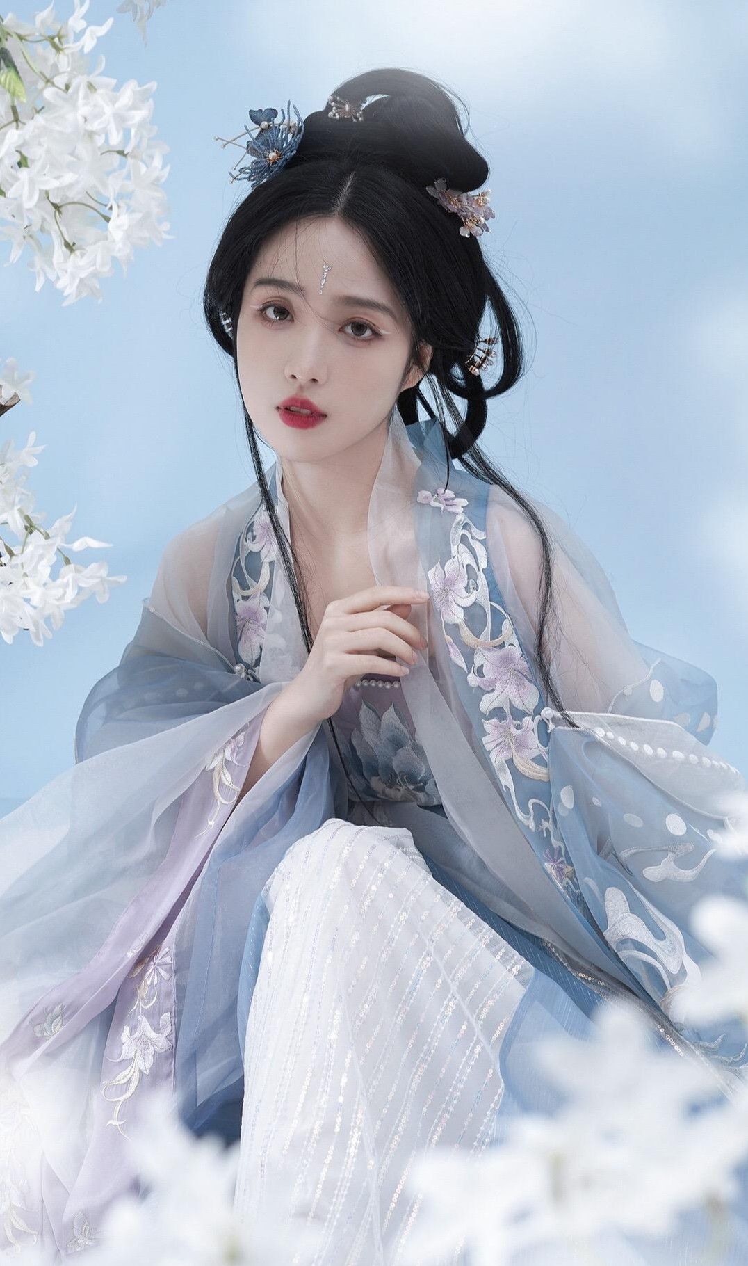 Adult Fashion in Ancient Dress:The Splendor of Hanfu Skirts