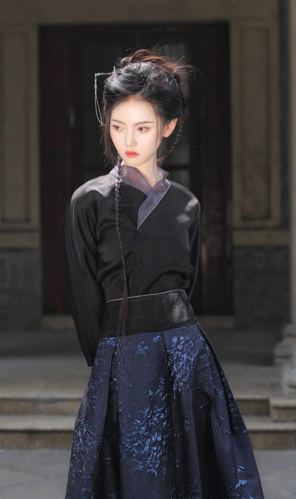 Hanfu Fashion with a Bonus of an Umbrella:A Cultural Purchase Experience Hanfu Fashion with a Bonus of an Umbrella:A Cultural Purchase Experience