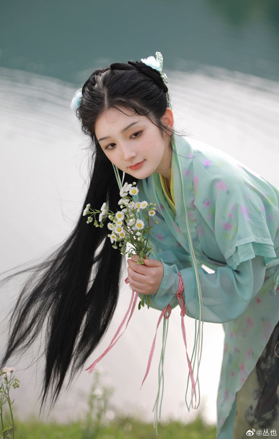 The Enchantment of Hanfu Robes:Ancient Charm of the Long Gowns The Enchantment of Hanfu Robes:Ancient Charm of the Long Gowns