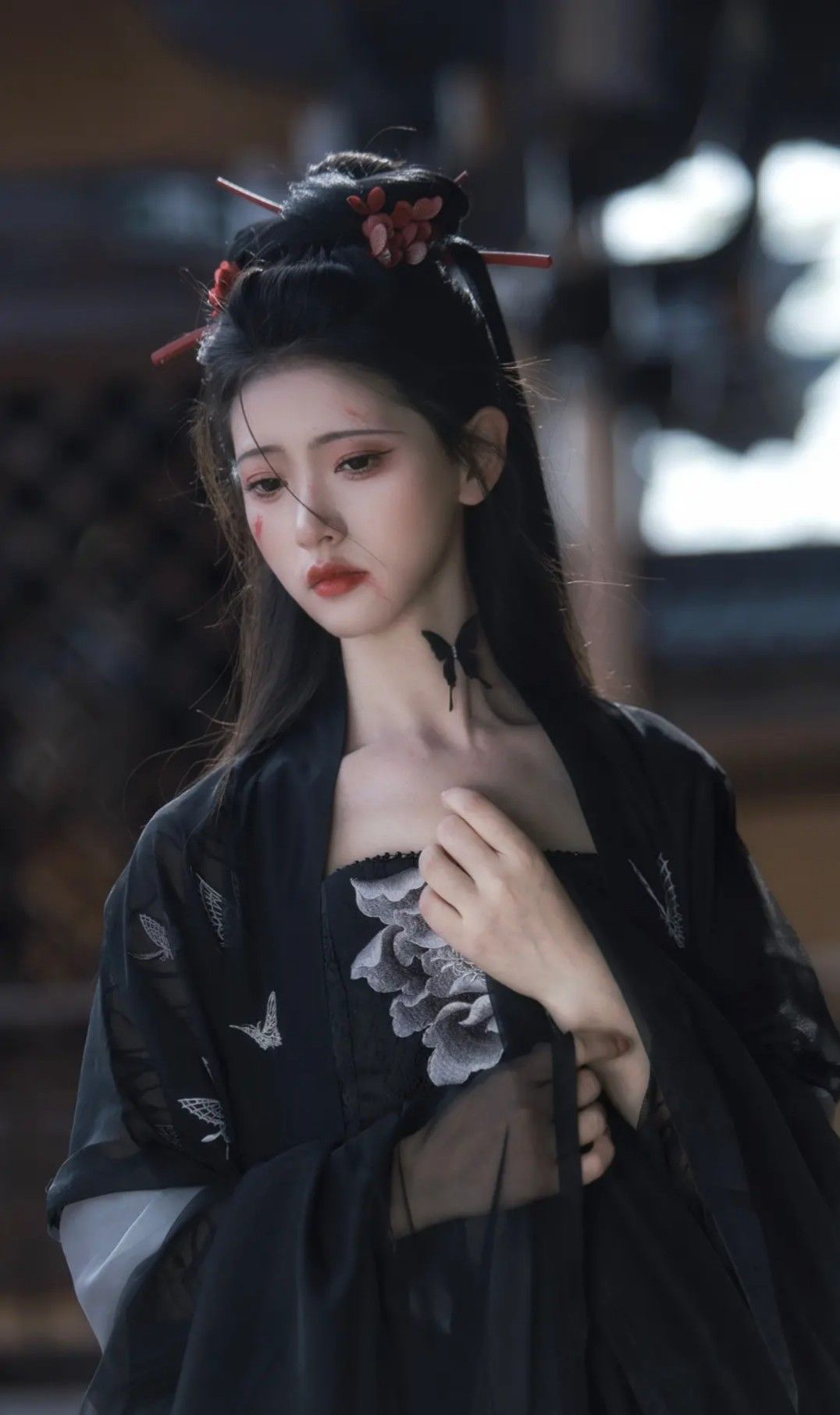 Red Girls Cheongsam:A Cultural Icon of Chinese Heritage Red Girls Cheongsam:A Cultural Icon of Chinese Heritage