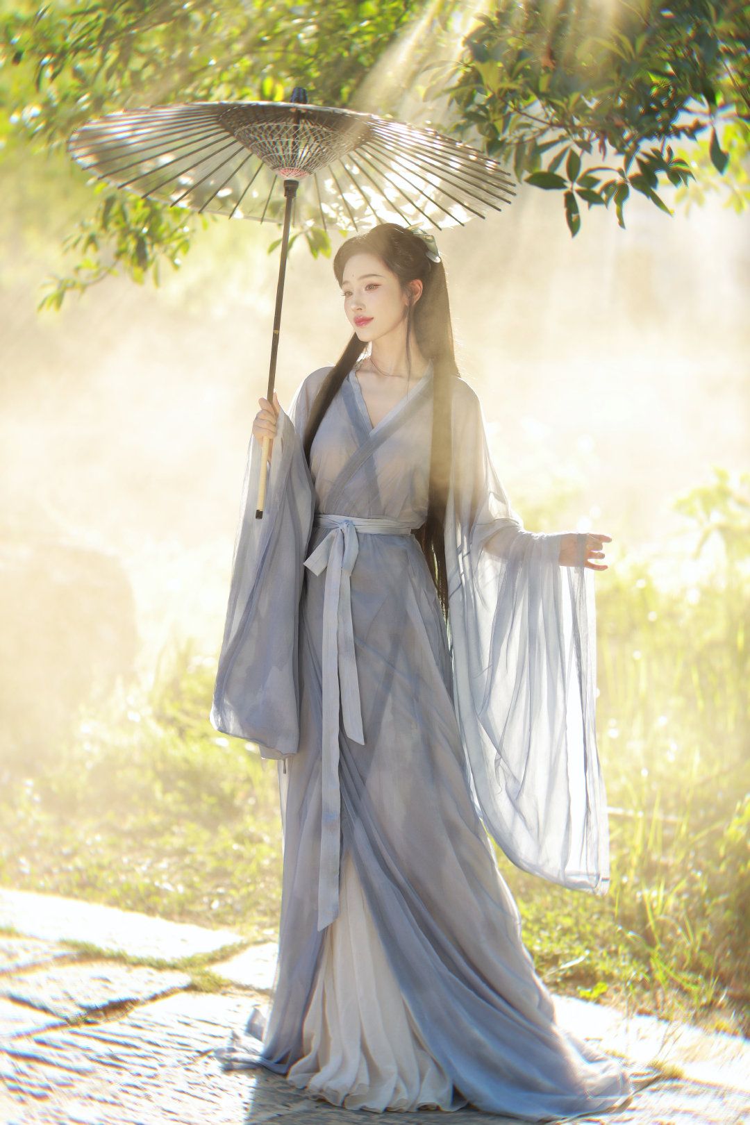 The Introduction of Hanfu for Children:Eight-Year-Olds Fashion