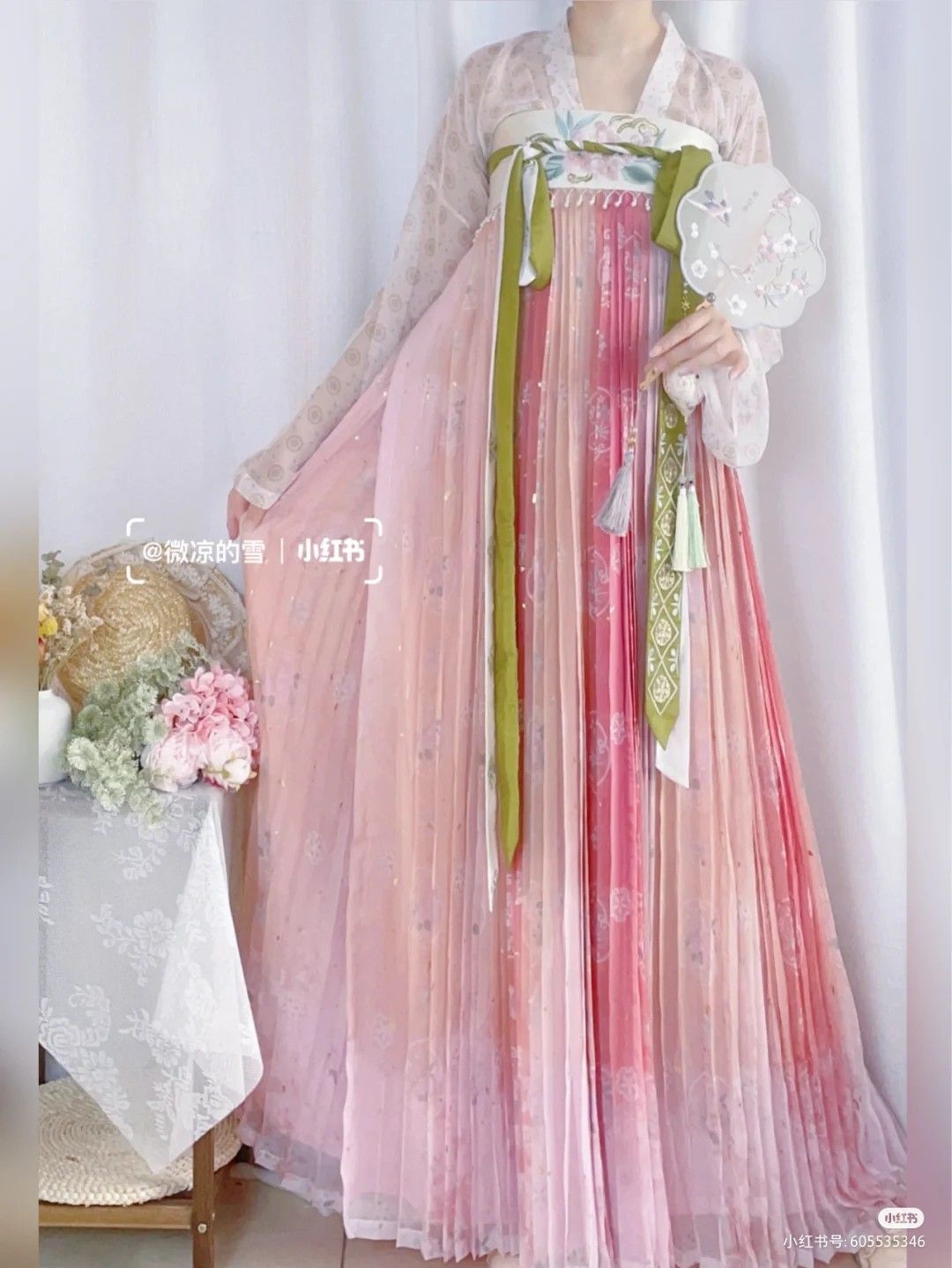 Chest-level Hanfu:The Authentic Student Version