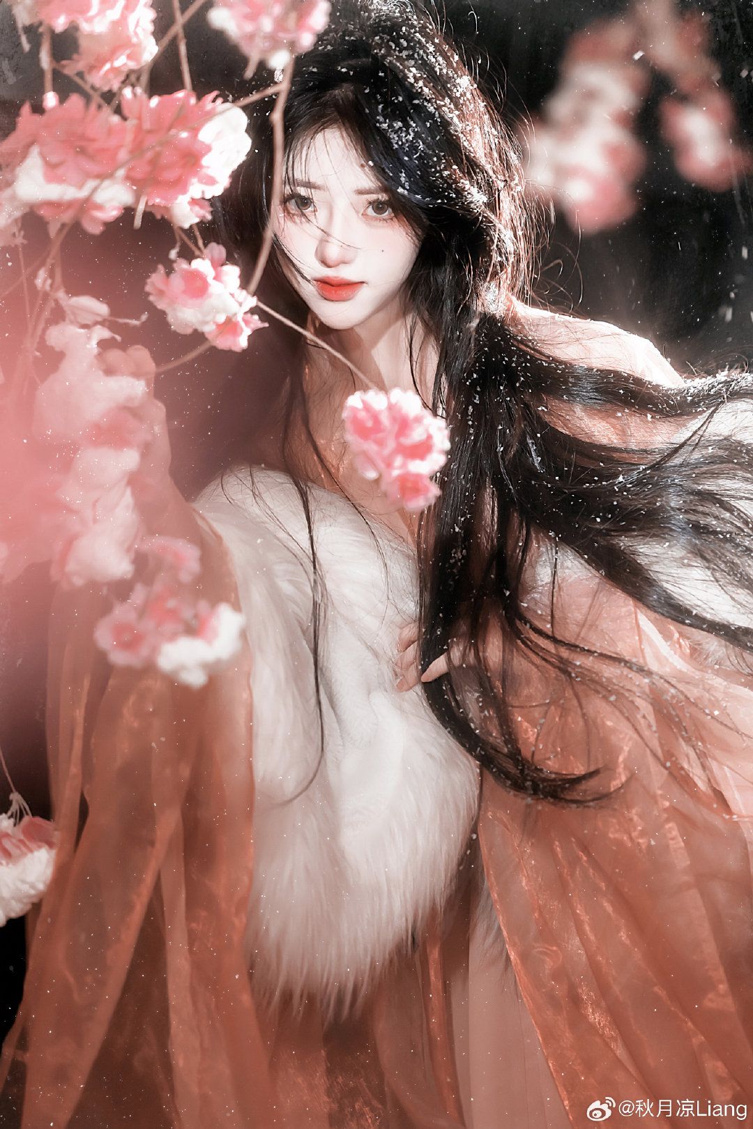 The Rise of Yan Dans Hanfu Fashion:Exploring the Trend of Traditional Chinese Elegance The Rise of Yan Dans Hanfu Fashion:Exploring the Trend of Traditional Chinese Elegance