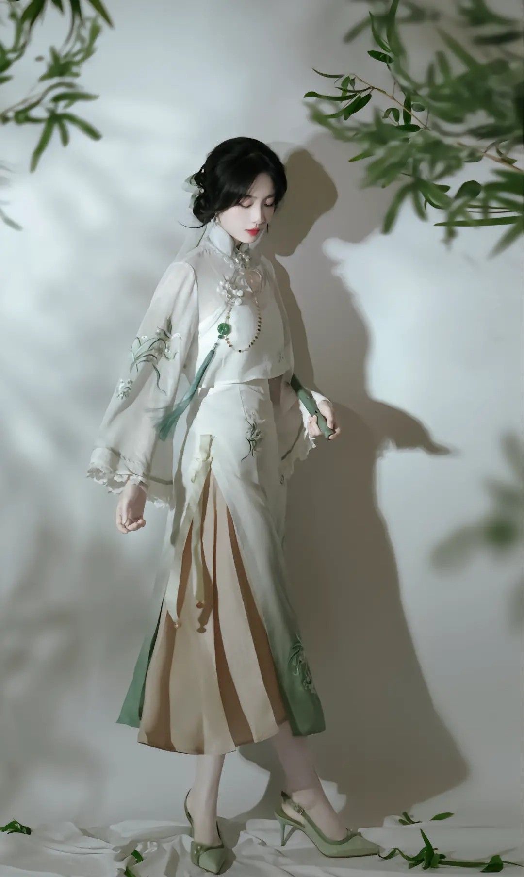 The Role of Placket Binding Trim in the Elegance of Cheongsam Design