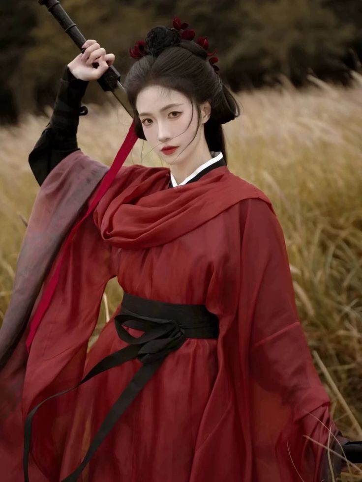 Dancing in Traditional Hanfu:A Girls Journey into Chinese Cultural Elegance