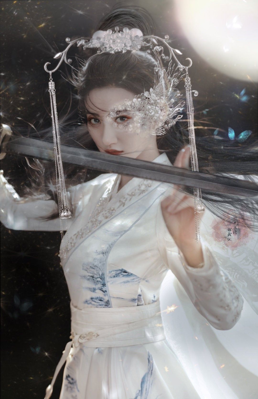 Exploring the Elegance of Blue and White Porcelain Cheongsam:A Mid-Length Style Exploring the Elegance of Blue and White Porcelain Cheongsam:A Mid-Length Style