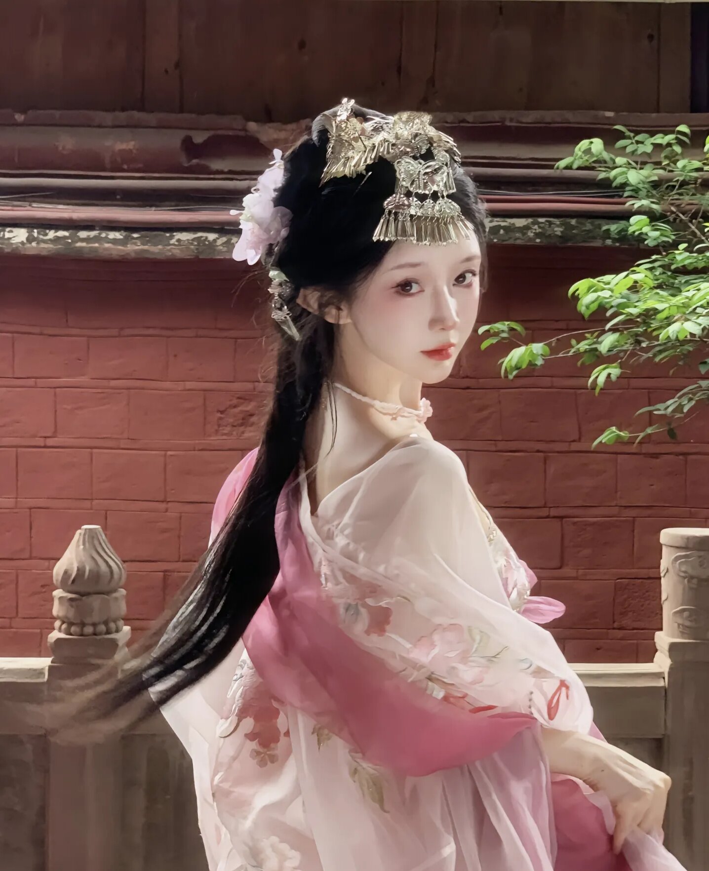 Authentic Ancient Hanfu Fashion for Women:A Journey into Traditional Chinese Elegance